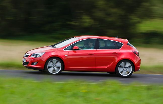 Opel fährt weiter mit hoher Drehzahl (mit Bild)