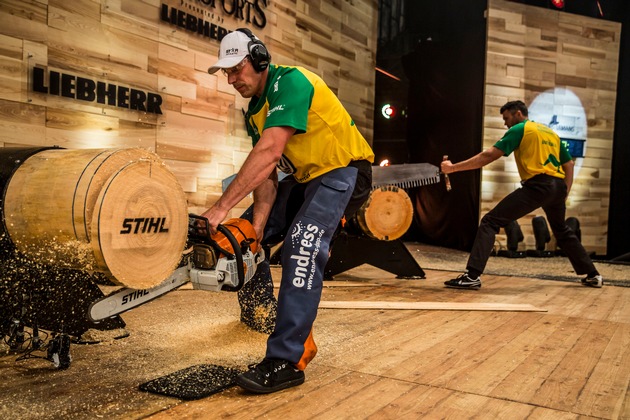 Sportholzfäller aus Neuseeland und Australien dominieren STIHL TIMBERSPORTS®-WM 2014 - Jede Menge Kleinholz (FOTO)