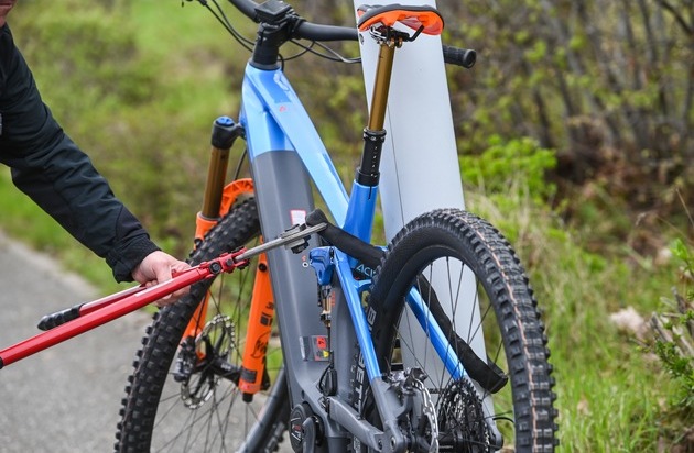 HUK-COBURG: Unfall oder Diebstahl: Passgenauer Schutz für das Bike