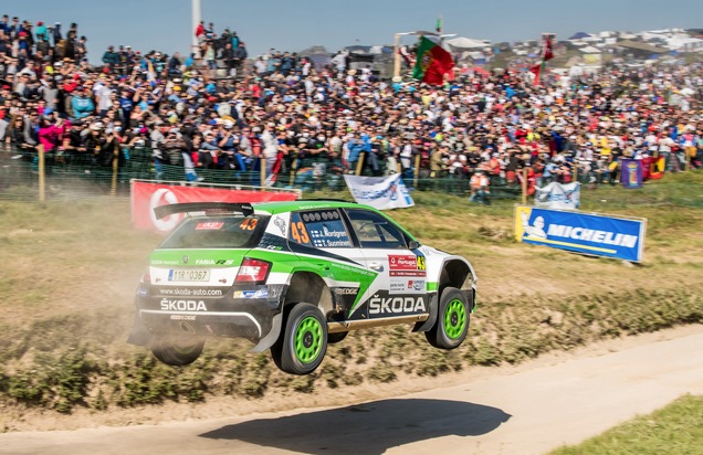 Rallye Portugal: SKODA Fahrer Pontus Tidemand landet Hattrick-Sieg und baut Tabellenführung aus (FOTO)