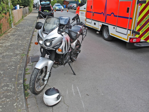 POL-ME: Alleinunfall - 67-jähriger Motorradfahrer schwer verletzt - Ratingen - 2004084