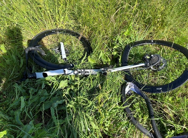 POL-PDLD: Kleinfischlingen / L 542 - Verkehrsunfall mit schwer verletztem Radfahrer