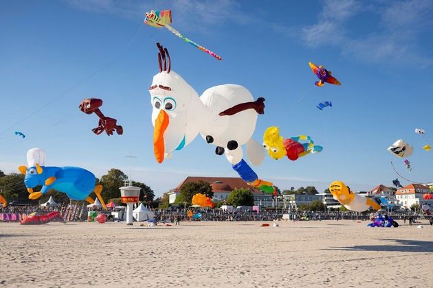 Vom Winde verweht / HERBSTDRACHENFEST in Travemünde