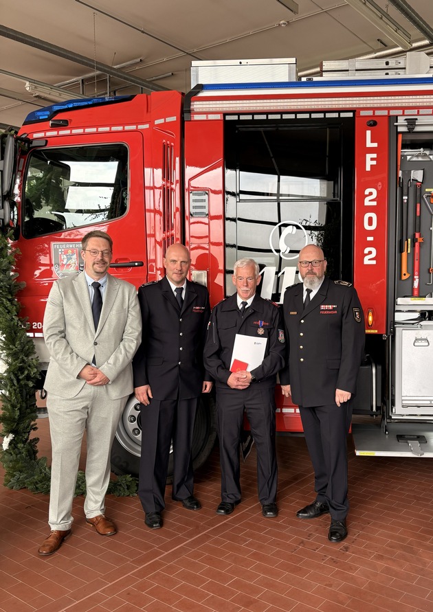 FW-OE: Festlicher Sonntag im Haus der Feuerwehr