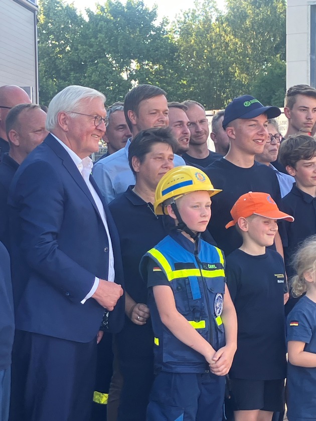 THW LVBEBBST: Bundespräsident Steinmeier besucht das Technische Hilfswerk in Neuruppin