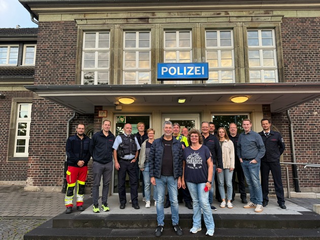 FW-WRN: Feuerwehr Werne verabschiedet Abteilungsleiter Werner Kneip in den wohlverdienten Ruhestand