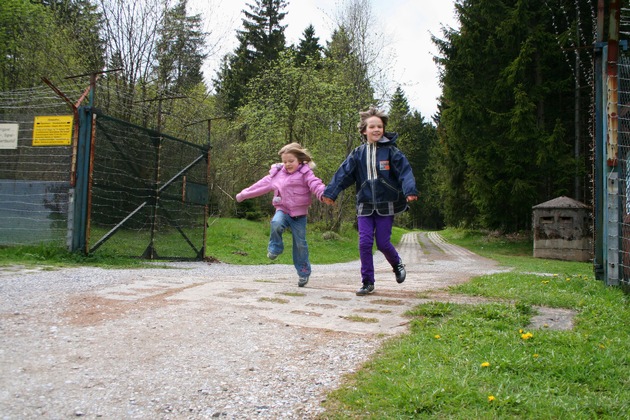 Der CEWE COLOR Fotowettbewerb &quot;Deutschland 2010 - So sind wir&quot; präsentiert und prämiert die schönsten Momente 20 Jahre nach der Wiedervereinigung in emotionalen Fotos (mit Bild)