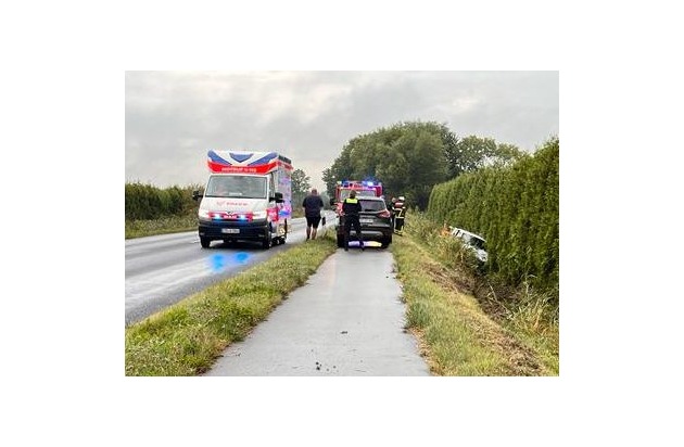 POL-STD: 22-jähriger Transporterfahrer kommt in Jork von der Straße ab und überschlägt sich, 16-jähriger Jugendlicher in Buxtehude überfallen und beraubt - Polizei sucht wichtige Zeugen