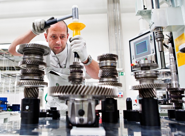 Werksferien: Produktion bereitet mit Hochdruck Anlauf des neuen SKODA Fabia vor (FOTO)