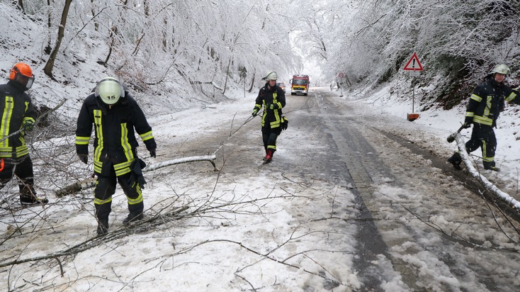 FW-DO: Schneebedingte Einsätze für die Feuerwehr erst seit dem Mittag