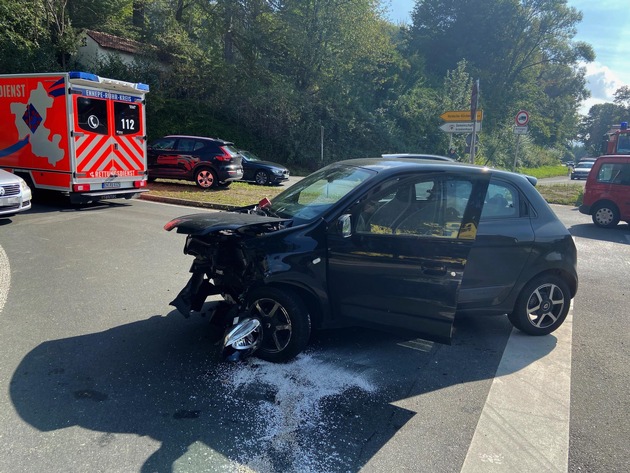 FW-EN: Verkehrsunfall mit zwei verletzten Personen - Einsatz auf der Gederner Straße