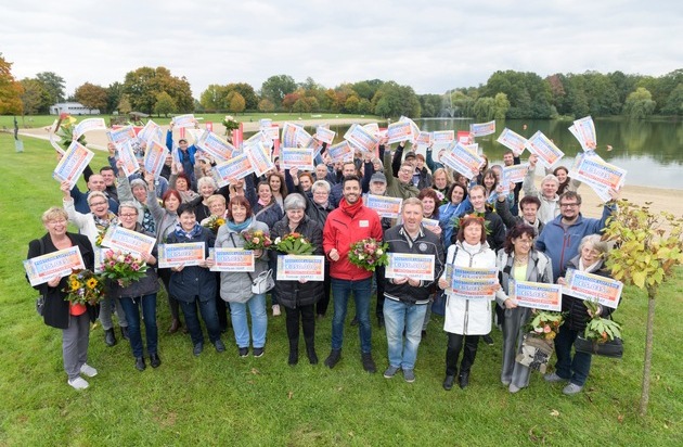 Deutsche Postcode Lotterie: Dauerjubel in Dessau: Nachbarschaft gewinnt 1,4 Millionen Euro