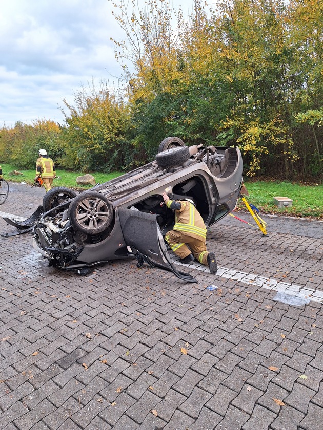 FW-Greven: Verkehrsunfall auf BAB 1 mit zwei schwer verletzten Personen.