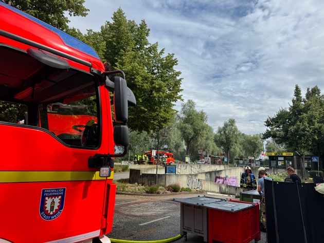 FW-PI: Brand in Tiefgarage am Wedeler Bahnhof - Großalarm am Samstagvormittag