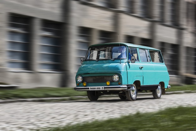 Ein Erbe voller Innovationen: Škoda Auto Standorte Kvasiny und Vrchlabí feiern 90- und 160-jährige Jubiläen