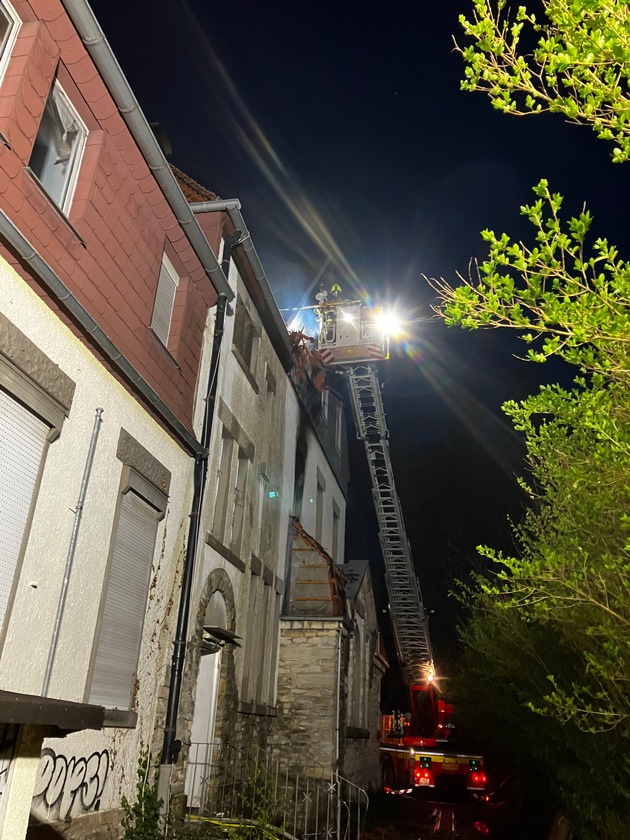 FW Paderborn: Gemeldeter Wohnungsbrand am Heilandsfrieden