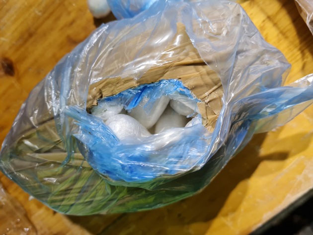 HZA-UL: Drogenspürhündin Maila findet Marihuana im Fernbus/Zwischenbilanz einer Zoll-Spürhunde-Karriere