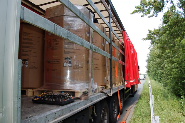 POL-STH: Schwerlastverkehrskontrolle auf der Stadthäger Umgehungsstraße