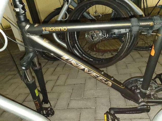 POL-STD: Polizei stellt Fahrrad in Buxtehuder Wohnung sicher - Eigentümer gesucht
