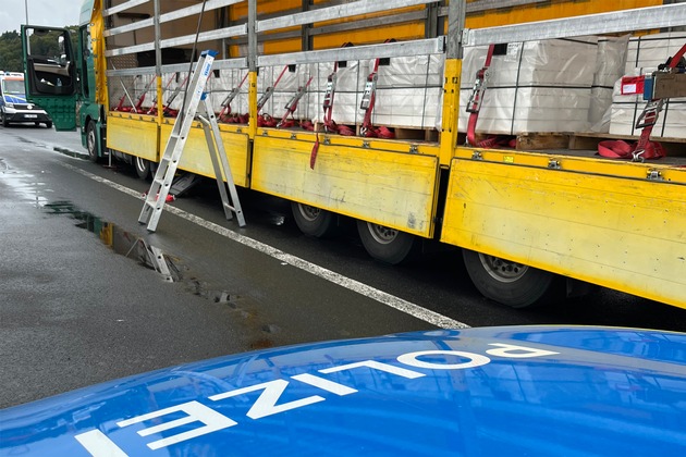 POL-OH: Polizei zieht Bilanz: Gefährliche Verstöße bei Schwerverkehrskontrollen in Kirchheim