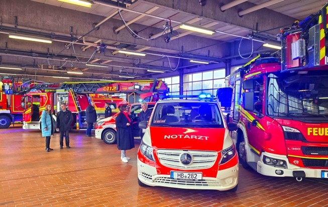 FW Bremerhaven: Vier neue Fahrzeuge für die Feuerwehr Bremerhaven