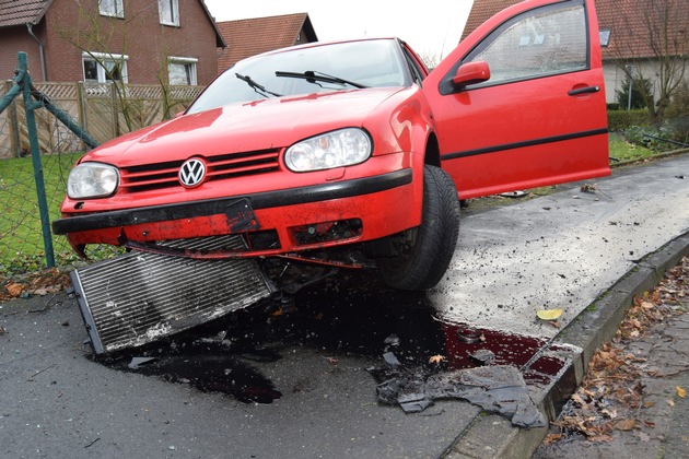 POL-STH: Fahranfänger unter Alkoholeinfluß verursacht Verkehrsunfall