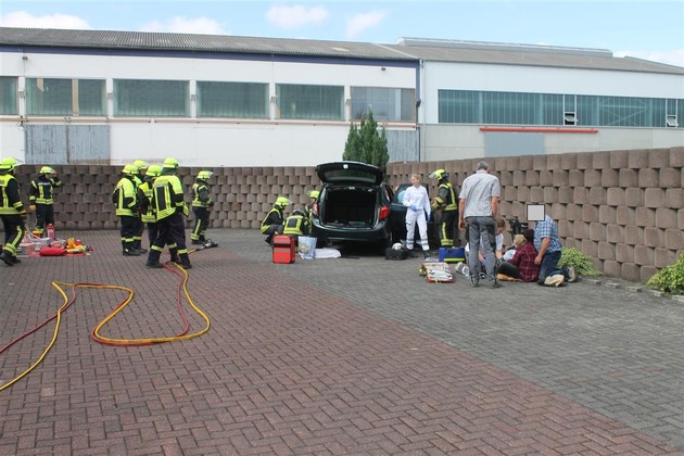 POL-PPKO: Tödlicher Verkehrsunfall auf der L 117 zwischen Plaidt und Ochtendung