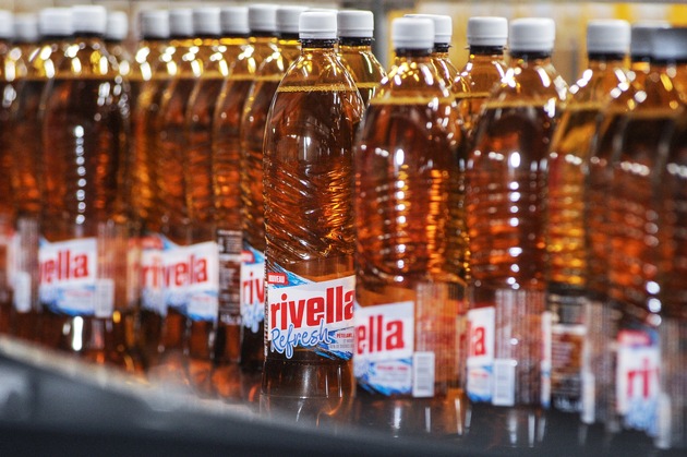 «Rivella Refresh»: la nuova variante leggera e frizzante del prodotto originale svizzero