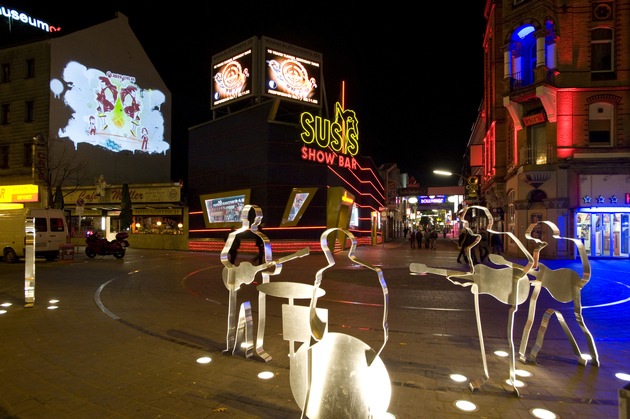 Xbox Live geht auf die Straße / Lichtinstallation der Londoner Streetart Ikone Sunil Pawar gibt Startschuss für Xbox Live Kampagne.