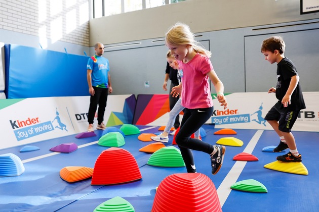 Presseinformation Deutscher Turner-Bund | Medieneinladung kinder Joy of Moving Tag des Kinderturnens