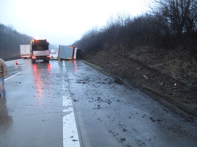 POL-HI: Lkw-Unfall auf der BAB 7 bei Hildesheim