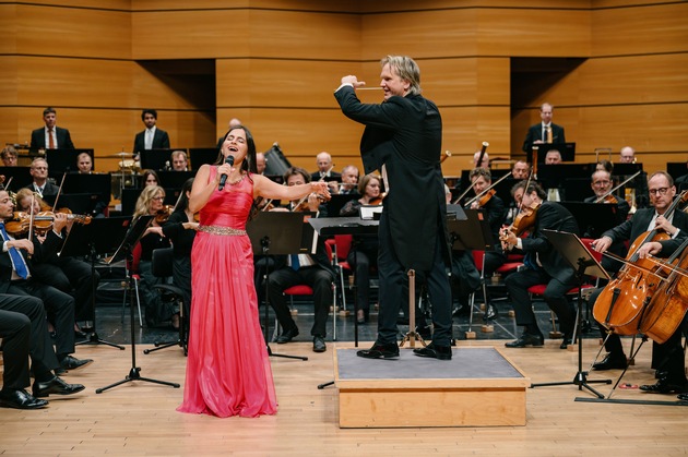10.000 Musikbegeisterte beim 34. MDR-Musiksommer: Das Festival bringt Vielfalt aus Klassik, Pop und Jazz nach Sachsen, Sachsen-Anhalt und Thüringen