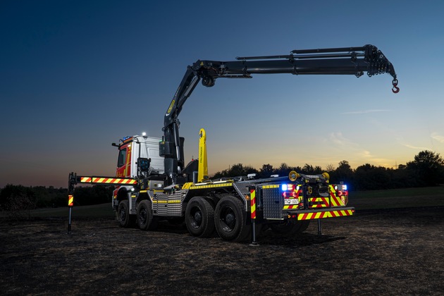 Feuerwehr MTK: Feuerwehr Hattersheim gr&uuml;ndet Fachgruppe Kran/R&uuml;st - Kickoff mit rund 25 Einsatzkr&auml;ften
