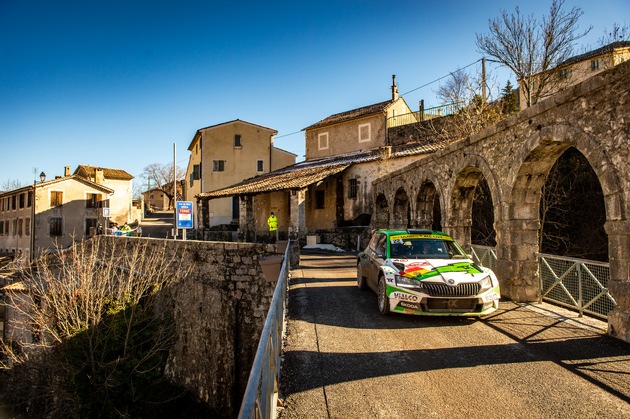 Rallye Kroatien: Andreas Mikkelsen will im ŠKODA FABIA Rally2 evo WRC2-Führung ausbauen