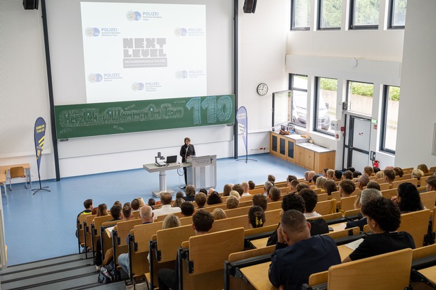 POL-MK: Fachoberschule Polizei: Begr&uuml;&szlig;ung des f&uuml;nften Jahrgangs