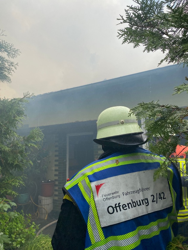 FW-OG: Gebäudebrand in der Windschläger Straße in Offenburg