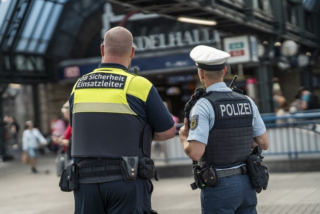 BPOL-HH: Gemeinsame Pressemitteilung der Bundespolizei und der Landespolizei Hamburg zur Gewaltprävention und zur Kontrolle des Waffenverbots im ÖPNV-