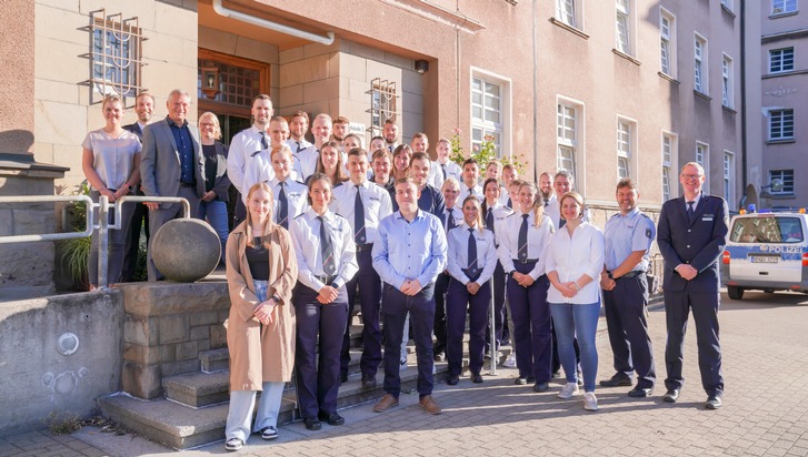 POL-GE: 55 neue Kolleginnen und Kollegen für die Polizei Gelsenkirchen