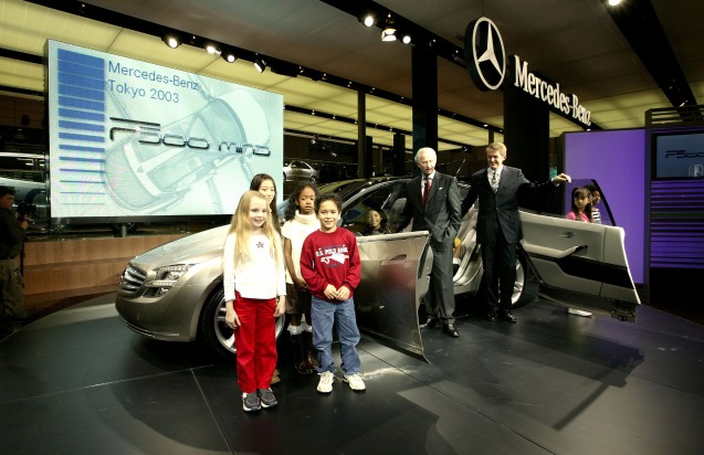 Neues Mercedes-Forschungsfahrzeug F 500 Mind zeigt Automobiltechnologie von übermorgen