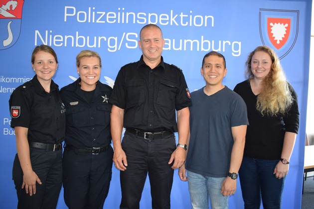 POL-NI: Nienburg/Schaumburg-Polizeibeamte aus USA besuchen die Polizeiinspektion