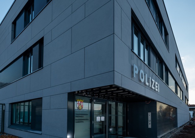POL-PPWP: Neues Dienstgebäude der Polizei eingeweiht