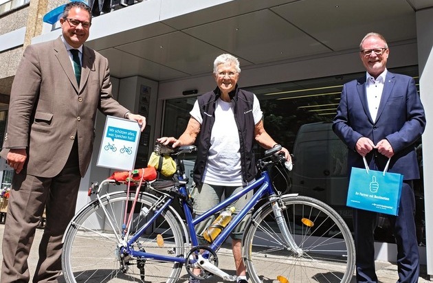 Wertgarantie: Mit 74 Jahren einmal mit dem Fahrrad um die halbe Welt