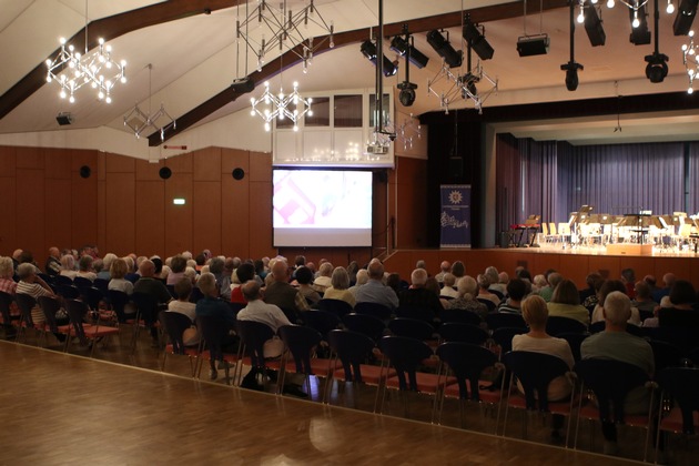 POL-DA: Münster: "Sicher im Alter - Musik trifft Prävention" / Polizei informiert Seniorinnen und Senioren über Betrugsmaschen