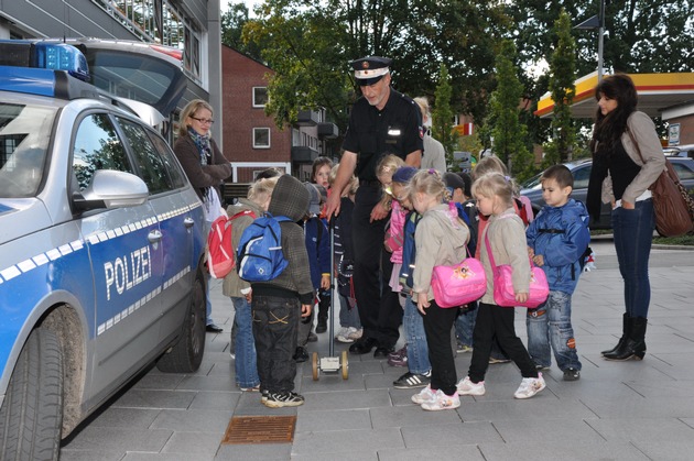 POL-WL: Buchholz i.d.N. - Polizeinachwuchs informiert sich vor Ort