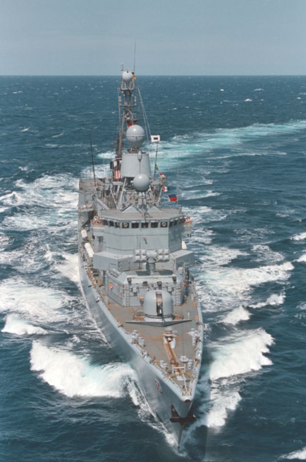Marine - Pressemitteilung: Fregatte Bremen kehrt heim