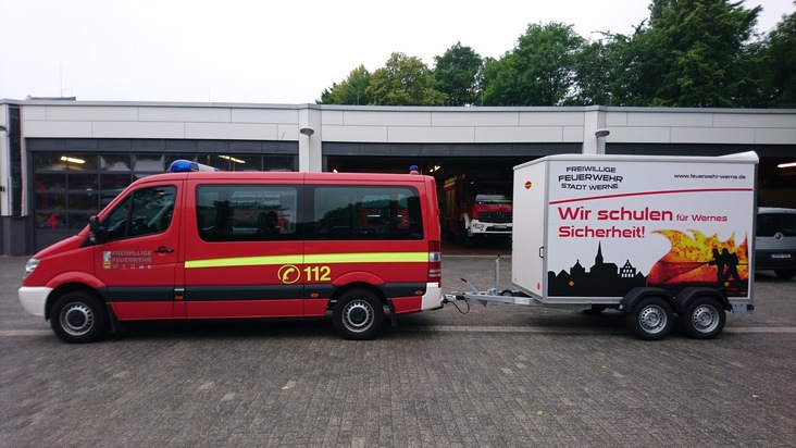 FW-WRN: Neuer Anhänger für die Brandschutz-Ausbildung