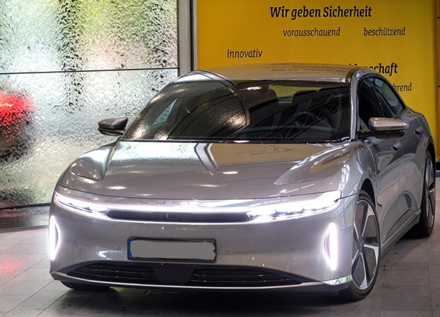 ADAC SE kooperiert mit kalifornischem E-Auto-Hersteller Lucid in der Fahrzeugwelt