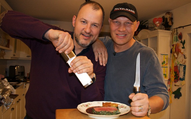 Ran an die Töpfe! Prominente kochen mit Spitzenköchen im Weihnachts-Promi-Special des &quot;Fast Food-Duell&quot; - ab 15. Dezember 2008 bei kabel eins