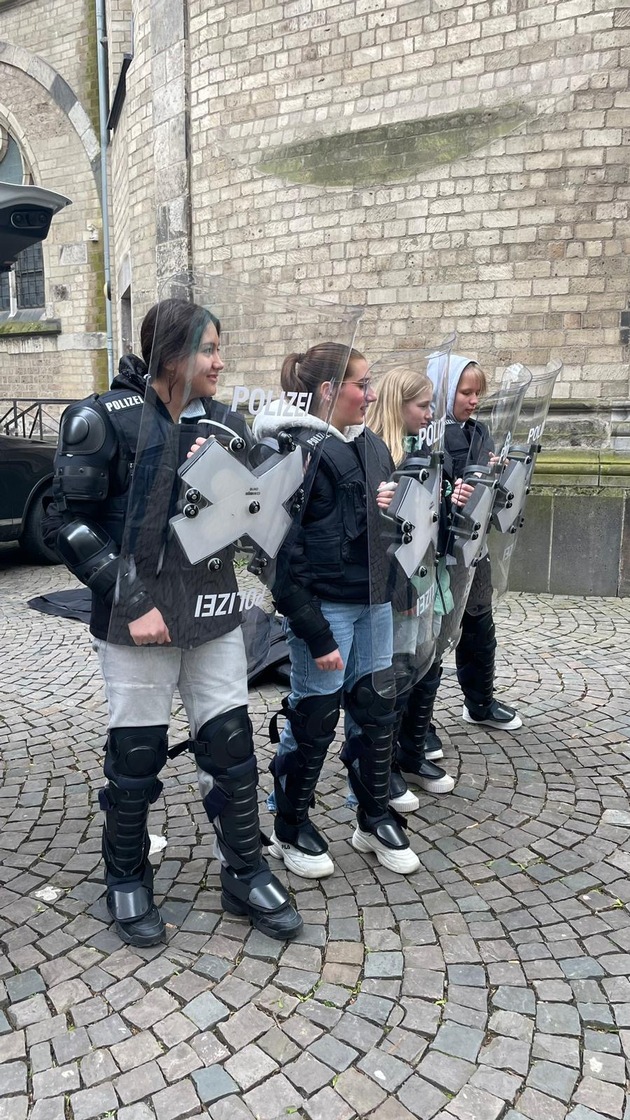 BPOL NRW: Erfolgreicher Girls- und Boysday bei der Bundespolizeiinspektion Köln