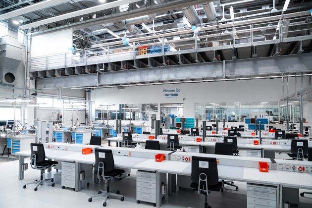 Investition in die Zukunft: OPTIMA weiht neues Ausbildungs-zentrum ein